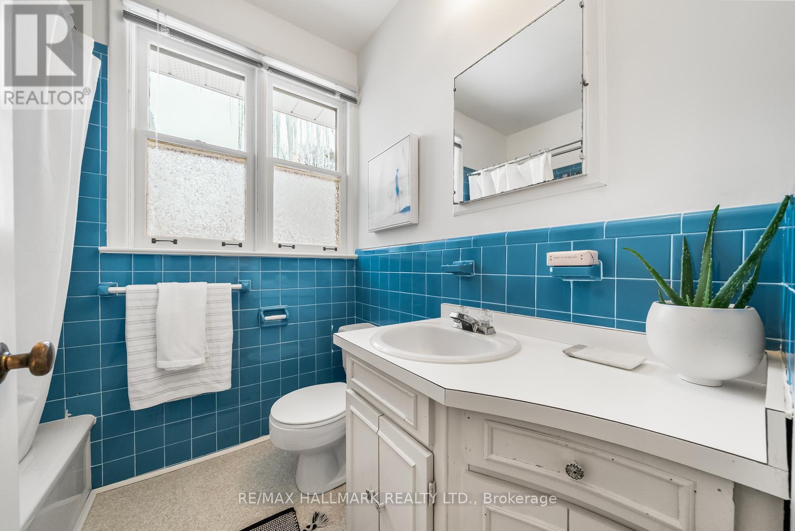 211 Newton Drive, Toronto, Ontario  M2M 2P2 - Photo 17 - C12803512