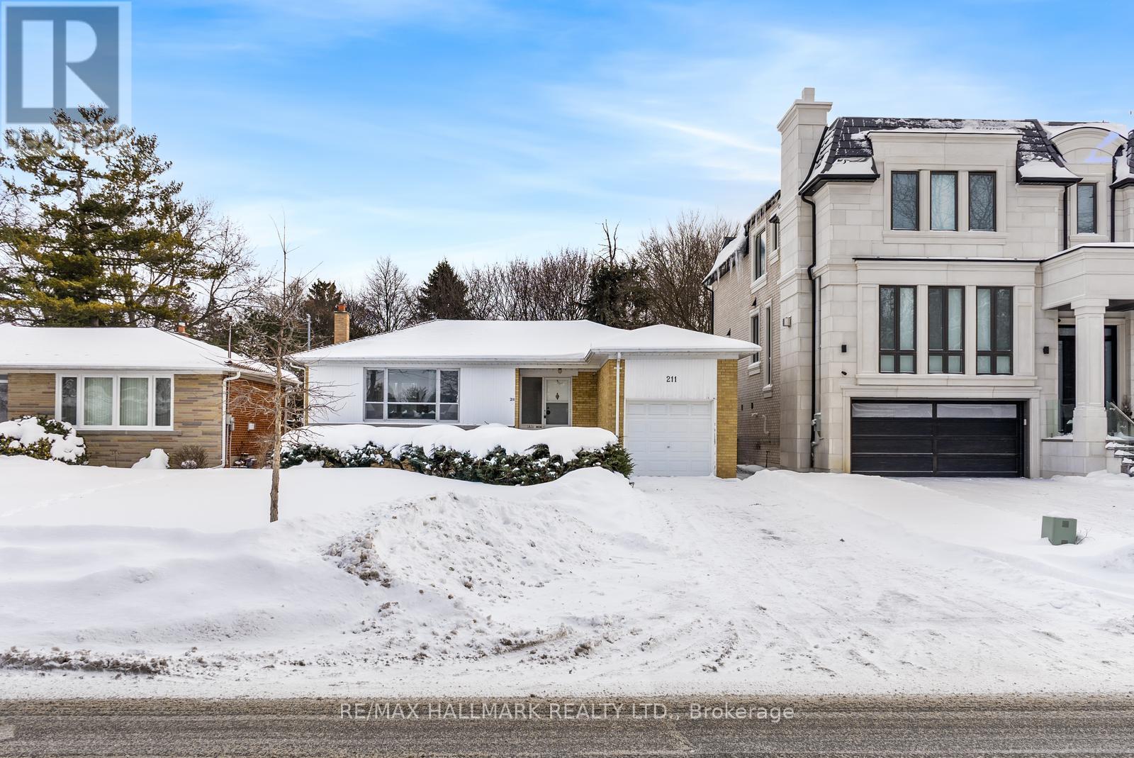 211 Newton Drive, Toronto, Ontario  M2M 2P2 - Photo 3 - C12803512