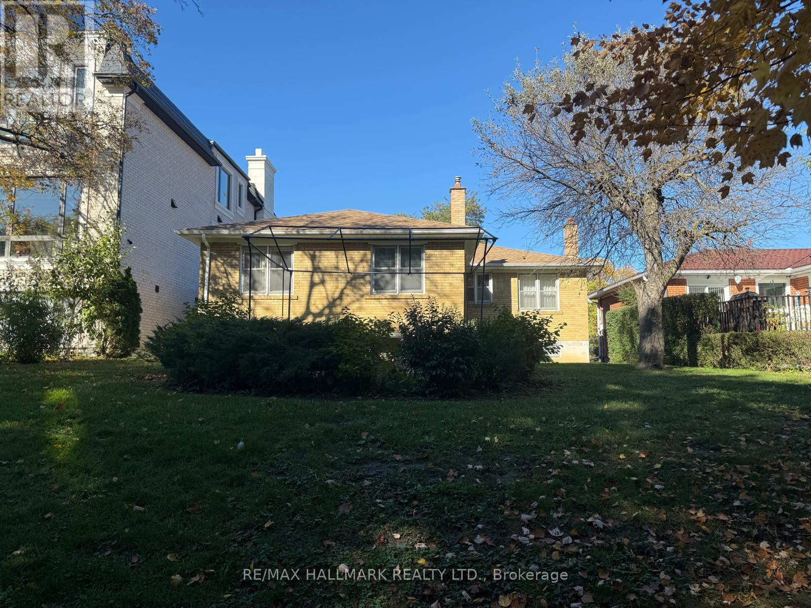 211 Newton Drive, Toronto, Ontario  M2M 2P2 - Photo 38 - C12803512