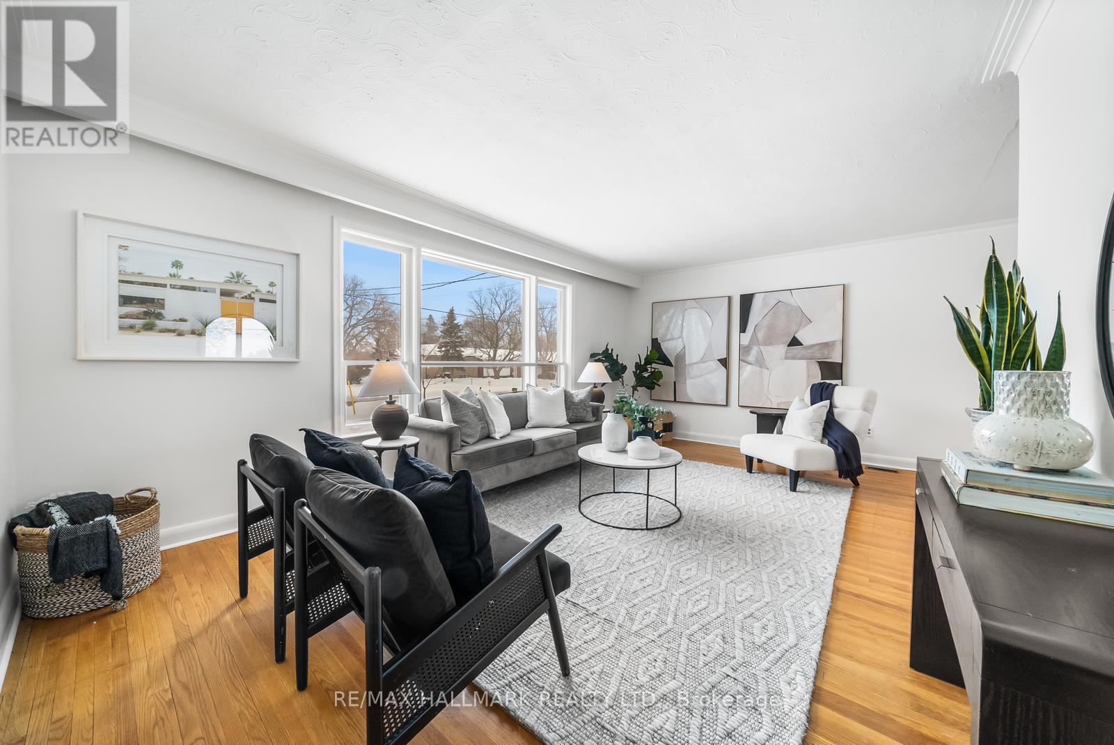 211 Newton Drive, Toronto, Ontario  M2M 2P2 - Photo 6 - C12803512