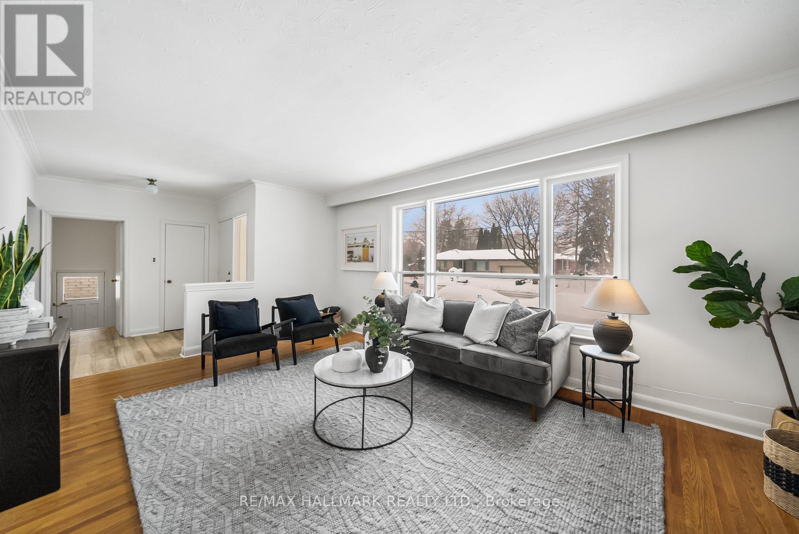 211 Newton Drive, Toronto, Ontario  M2M 2P2 - Photo 8 - C12803512