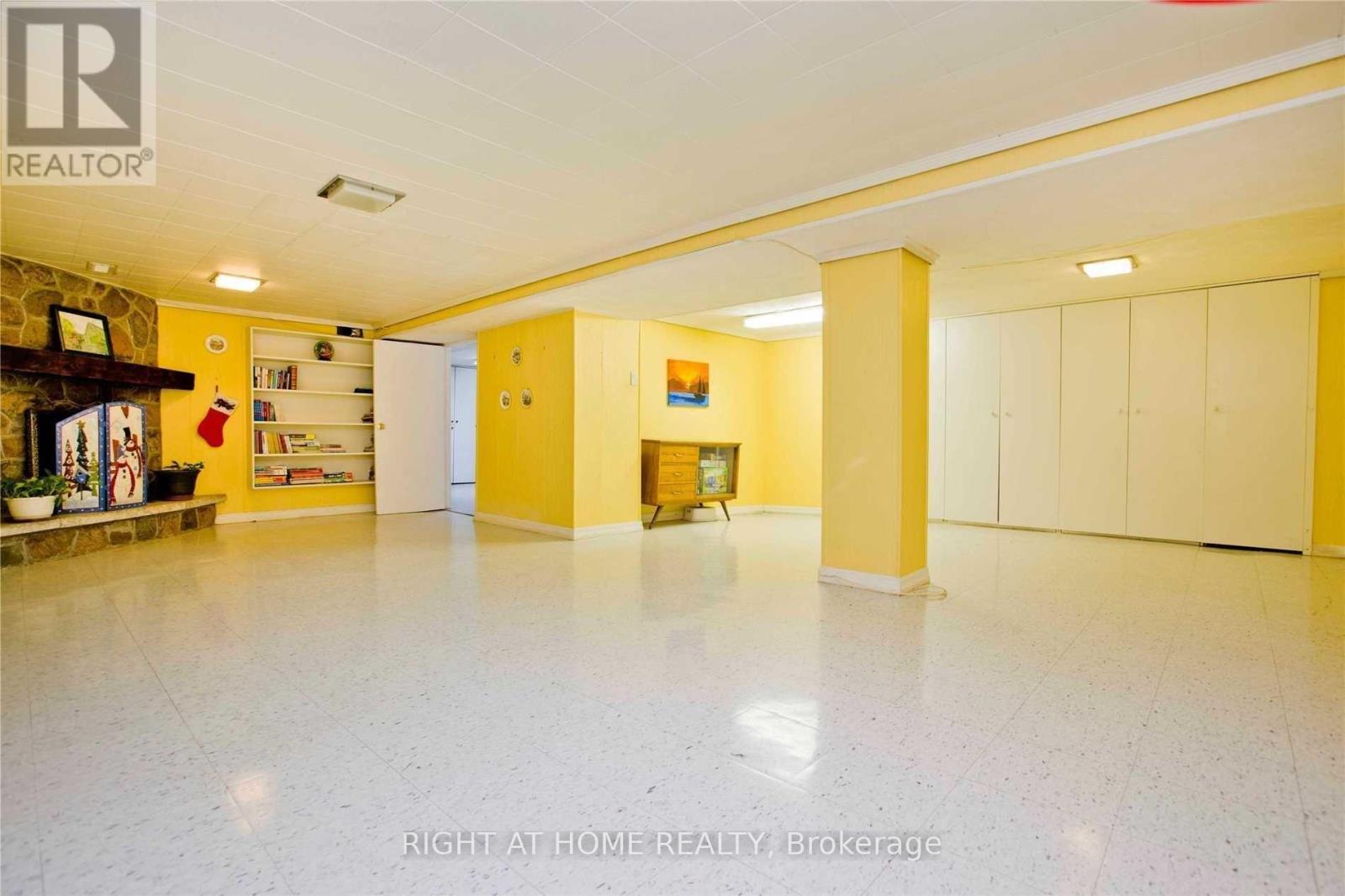 46 Overton Crescent, Toronto, Ontario  M3B 2V2 - Photo 10 - C12803536