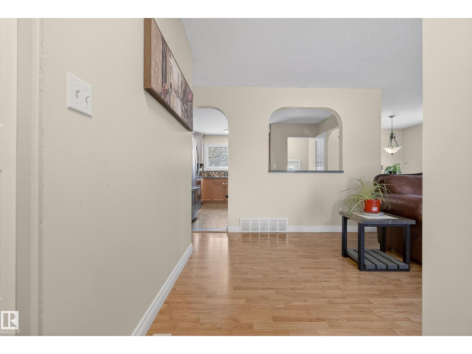 21 Laydon Dr, St. Albert, Alberta  T8N 2N1 - Photo 5 - E4474152