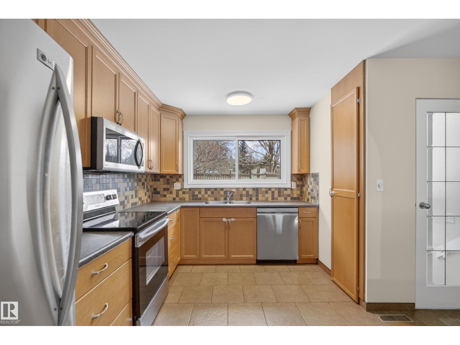 21 Laydon Dr, St. Albert, Alberta  T8N 2N1 - Photo 6 - E4474152