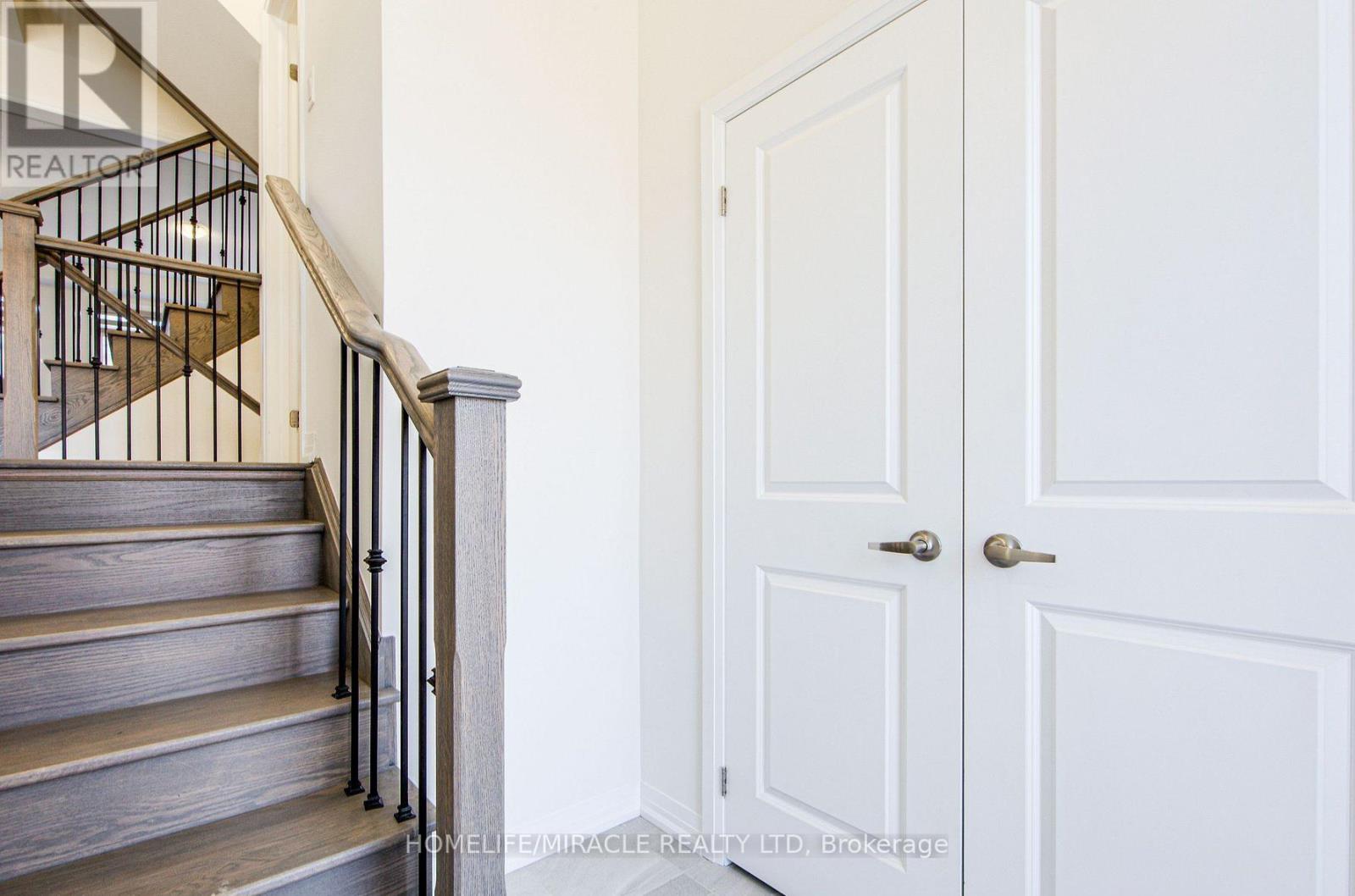 2711 Peter Matthews Drive, Pickering, Ontario  L1X 0M2 - Photo 11 - E12803506