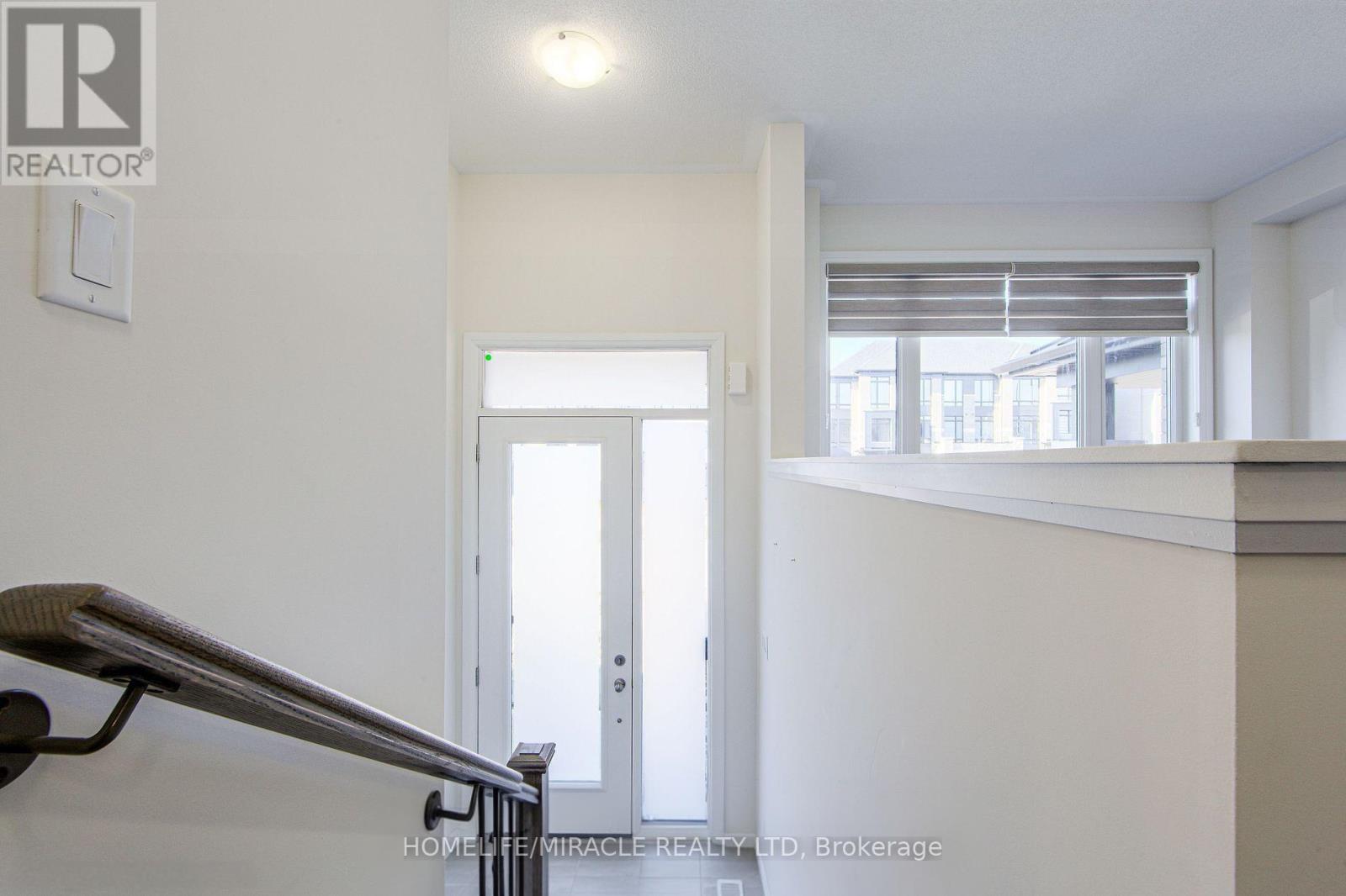 2711 Peter Matthews Drive, Pickering, Ontario  L1X 0M2 - Photo 4 - E12803506