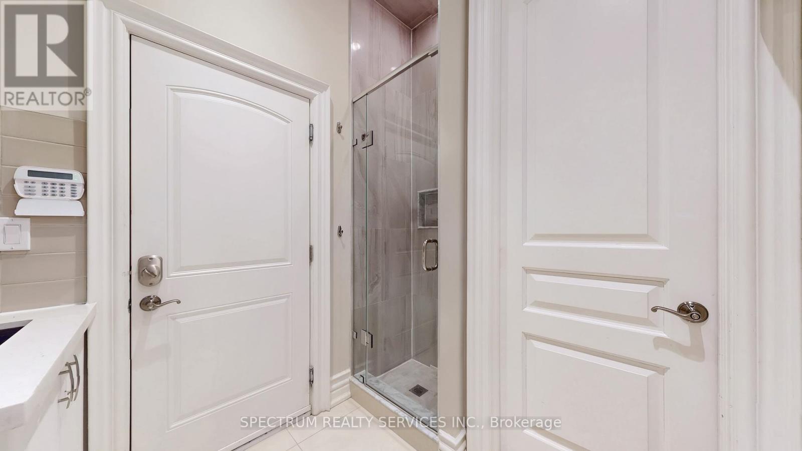 223 Lennox Avenue, Richmond Hill, Ontario  L4C 2A4 - Photo 16 - N12803490