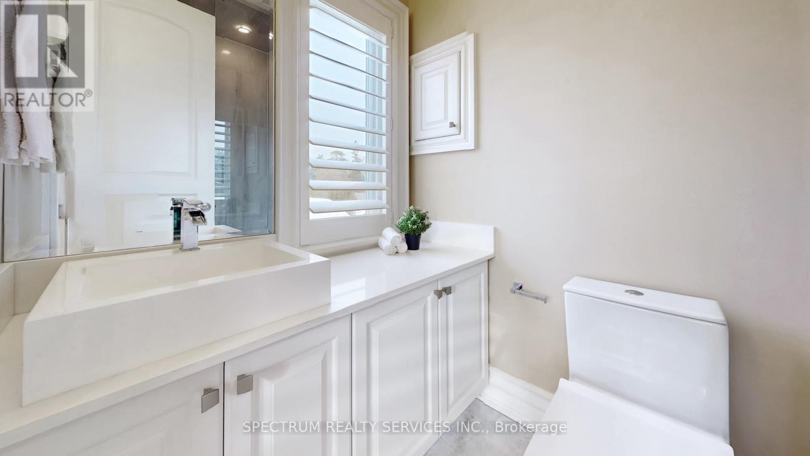 223 Lennox Avenue, Richmond Hill, Ontario  L4C 2A4 - Photo 29 - N12803490