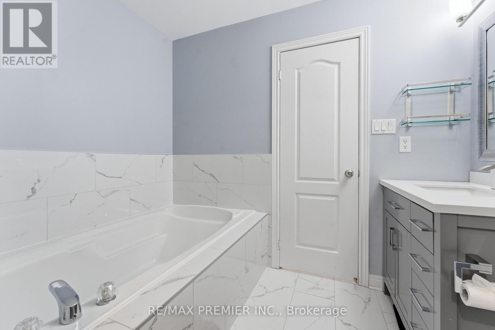 58 Martini Drive, Richmond Hill, Ontario  L4S 2T7 - Photo 16 - N12803516