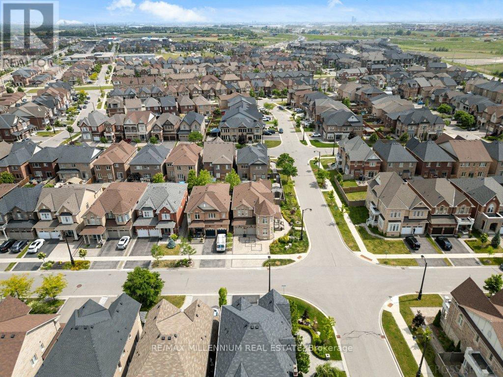 51 Kincardine Street, Vaughan, Ontario  L4H 4H7 - Photo 8 - N12803574