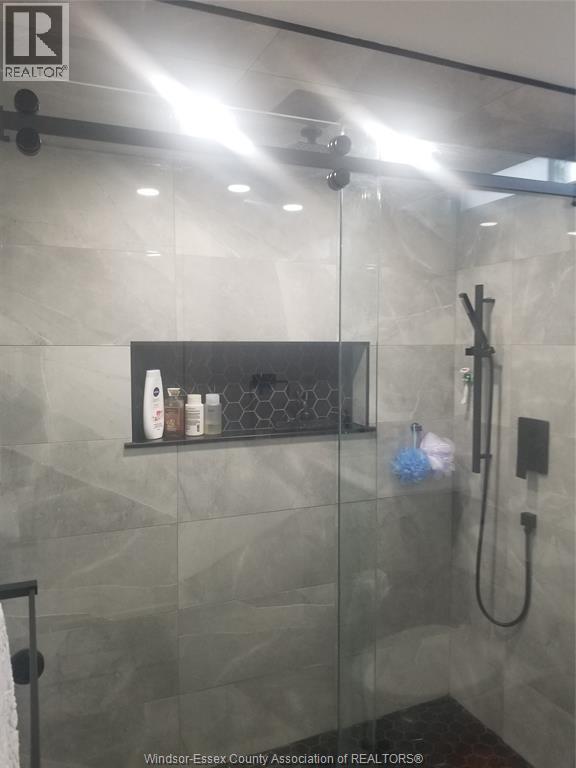 2739 Meadowbrook Lane, Windsor, Ontario  N8T 2Y6 - Photo 20 - 26003590