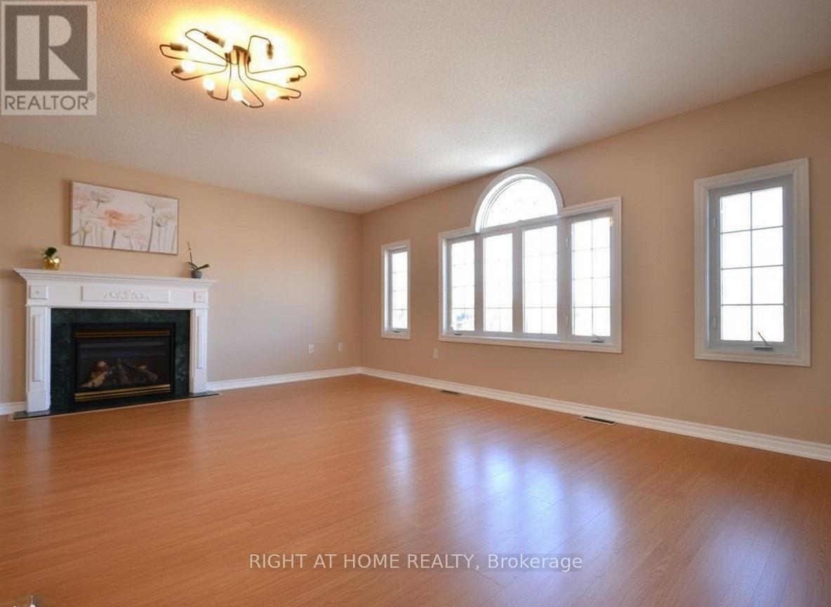 Upper Level - 129 Dean Avenue, Barrie (Painswick South), Ontario  L4N 0V6 - Photo 2 - S12803570