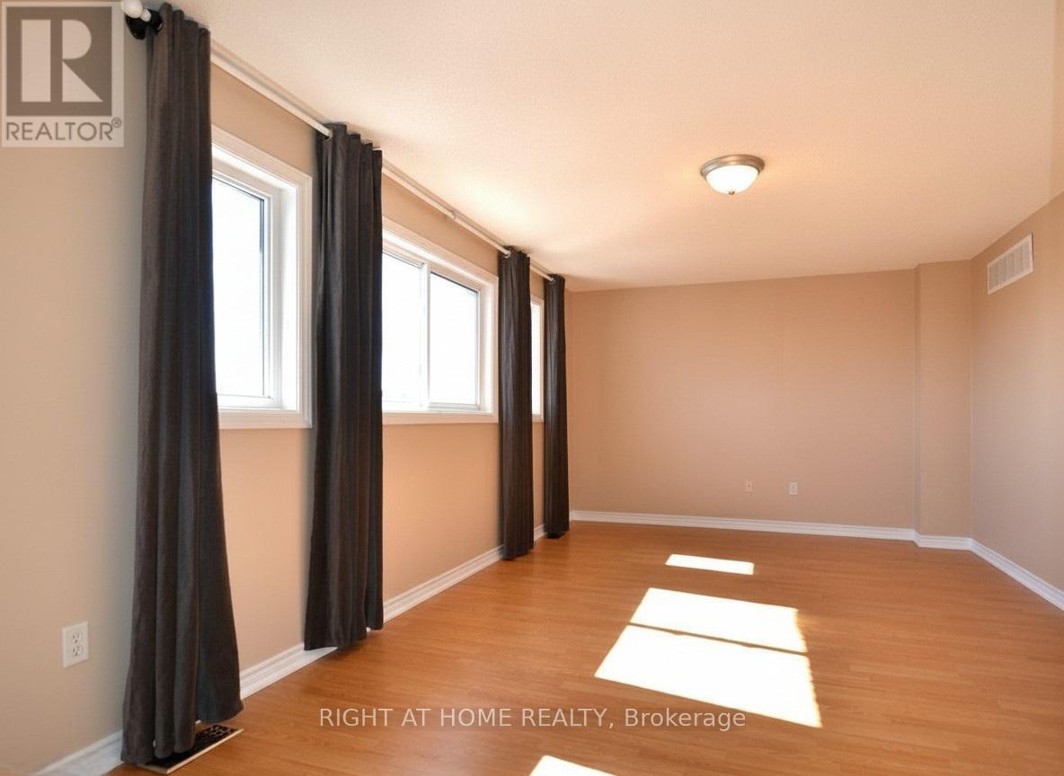 Upper Level - 129 Dean Avenue, Barrie (Painswick South), Ontario  L4N 0V6 - Photo 8 - S12803570