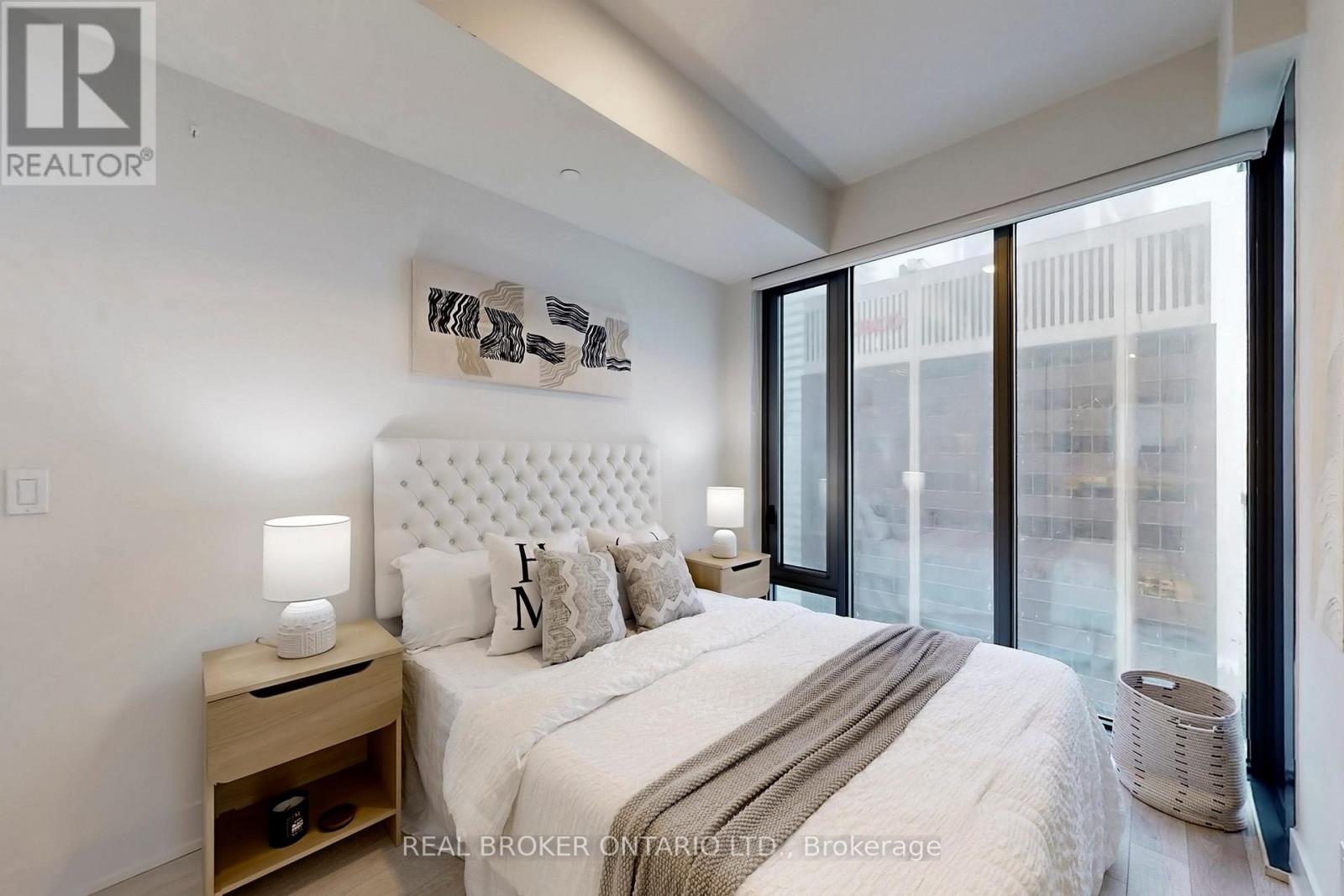 4103 - 8 Cumberland Street, Toronto, Ontario  M4W 0B6 - Photo 14 - C12802914