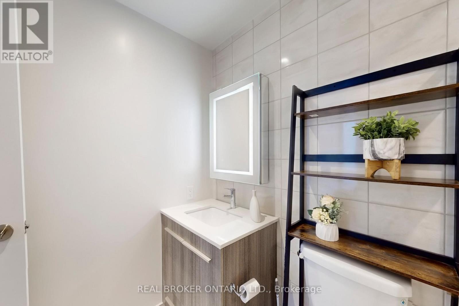 4103 - 8 Cumberland Street, Toronto, Ontario  M4W 0B6 - Photo 18 - C12802914