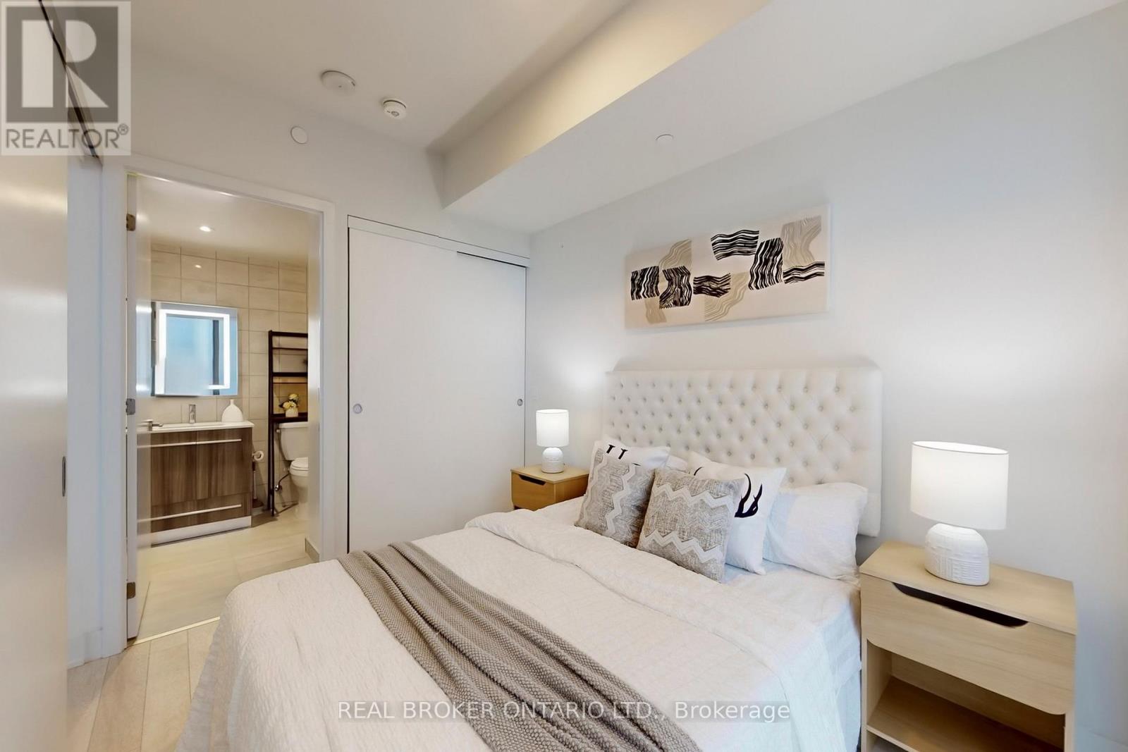 4103 - 8 Cumberland Street, Toronto, Ontario  M4W 0B6 - Photo 16 - C12802914