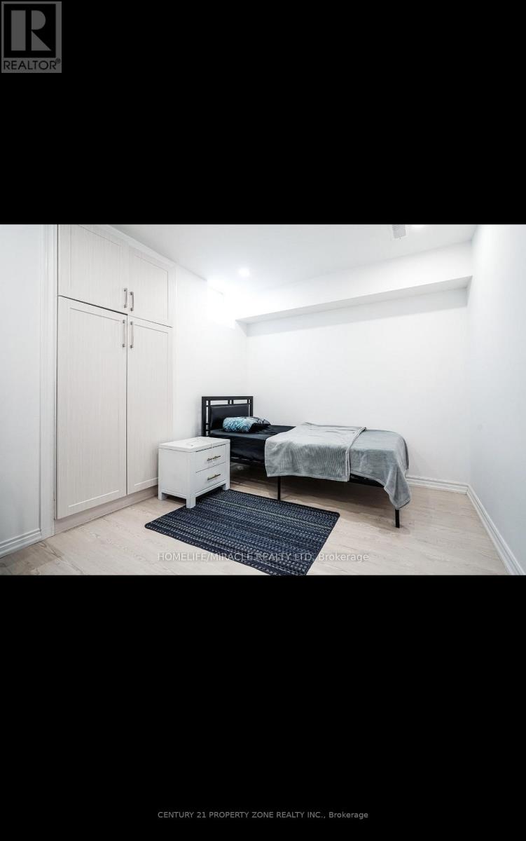 19 Wardlaw Place, Vaughan, Ontario  L4H 0Z5 - Photo 6 - N12776184