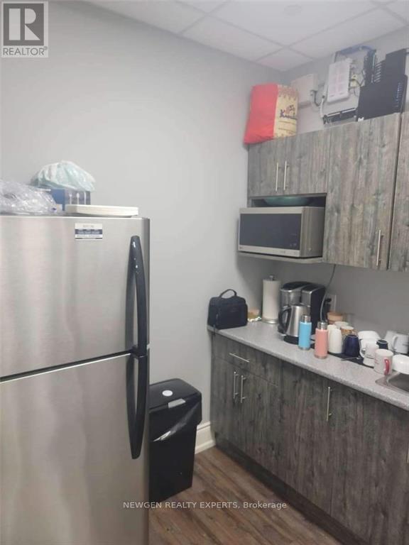 314 - 218 Export Boulevard, Mississauga, Ontario  L5S 0A7 - Photo 6 - W12803438