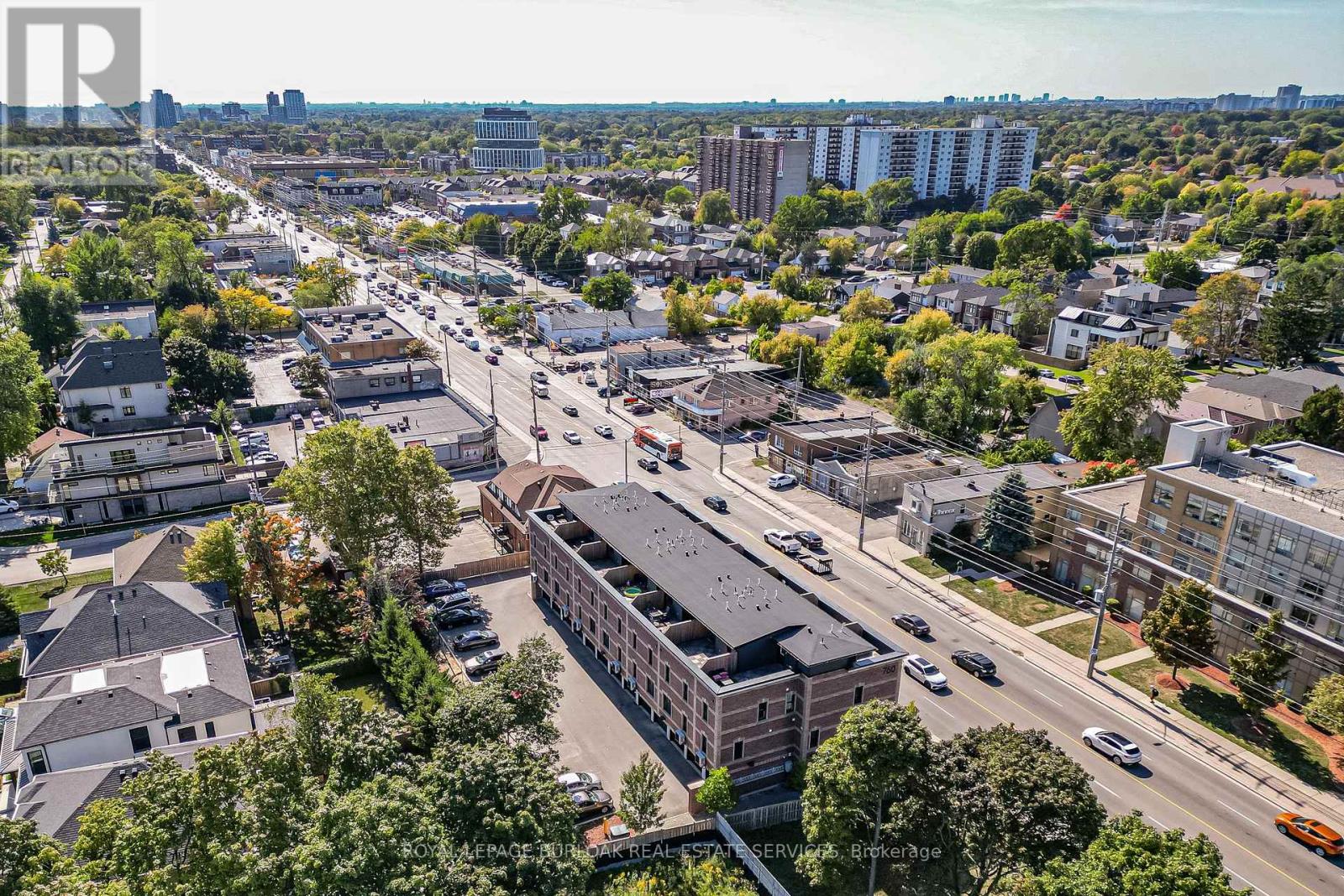 207 - 760 Lakeshore Road E, Mississauga, Ontario  L5E 1C7 - Photo 9 - W12803442