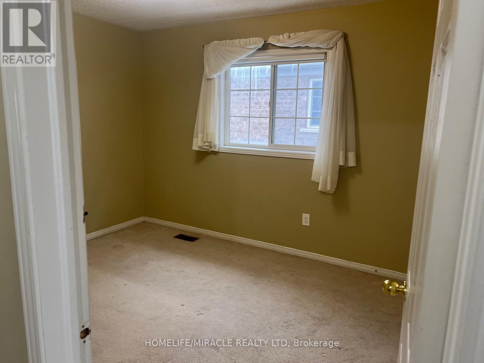 33 Revelstoke Place, Brampton (Sandringham-Wellington), Ontario  L6R 3G3 - Photo 13 - W12803450