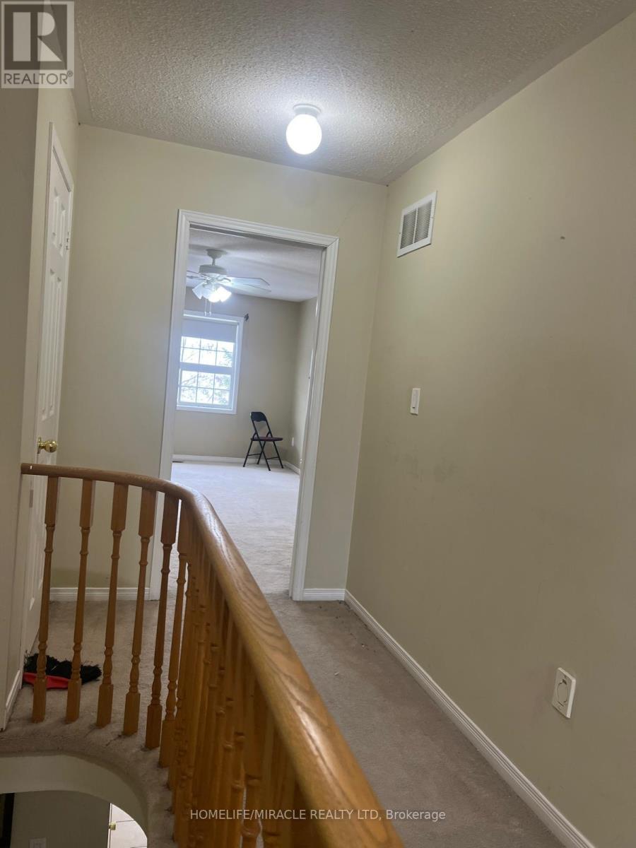 33 Revelstoke Place, Brampton (Sandringham-Wellington), Ontario  L6R 3G3 - Photo 20 - W12803450