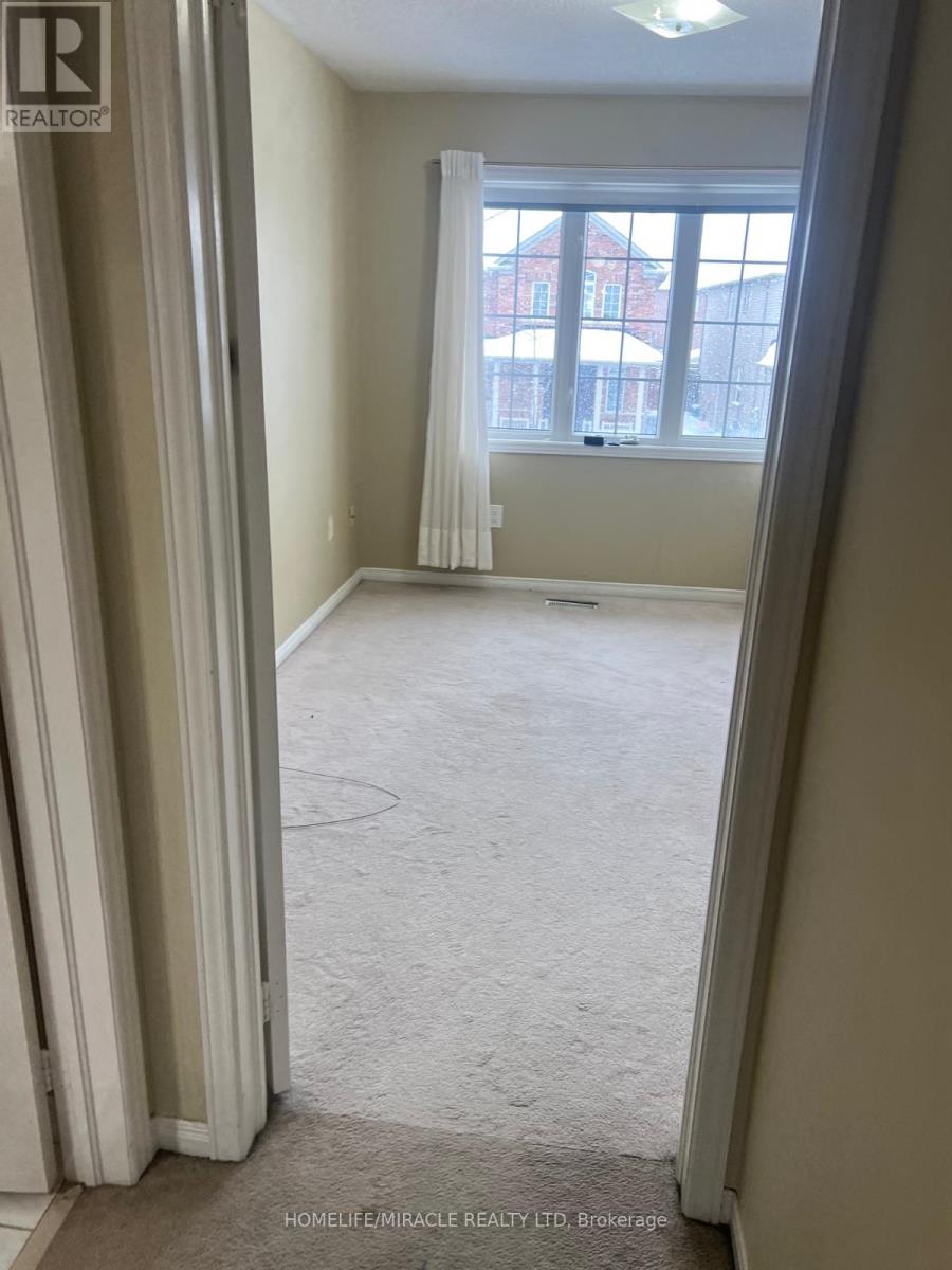 33 Revelstoke Place, Brampton (Sandringham-Wellington), Ontario  L6R 3G3 - Photo 21 - W12803450