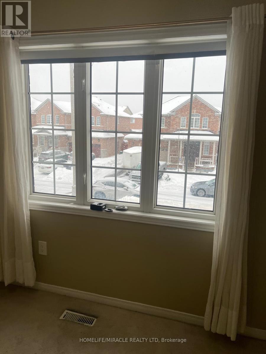 33 Revelstoke Place, Brampton (Sandringham-Wellington), Ontario  L6R 3G3 - Photo 22 - W12803450