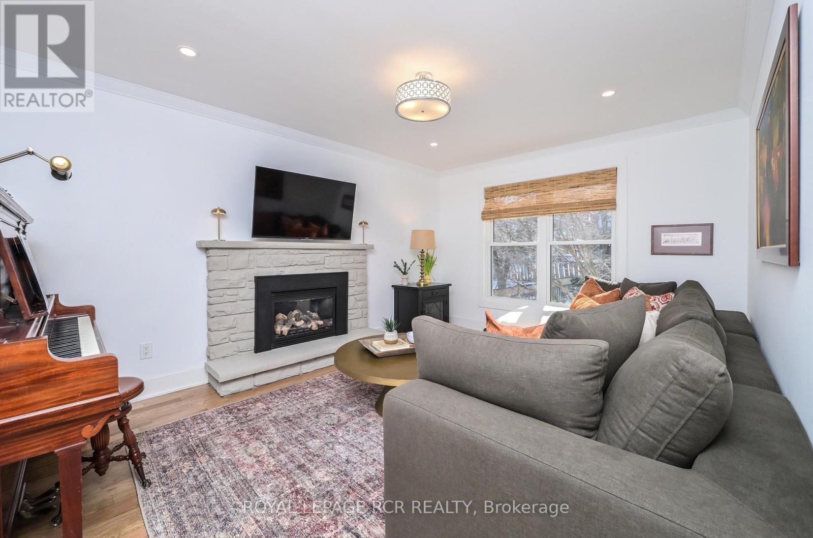 208 Kensington Place, Orangeville, Ontario  L9W 4G5 - Photo 10 - W12803488