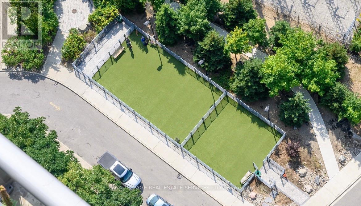 2012 - 105 The Queensway Avenue, Toronto, Ontario  M6S 5B5 - Photo 25 - W12803494