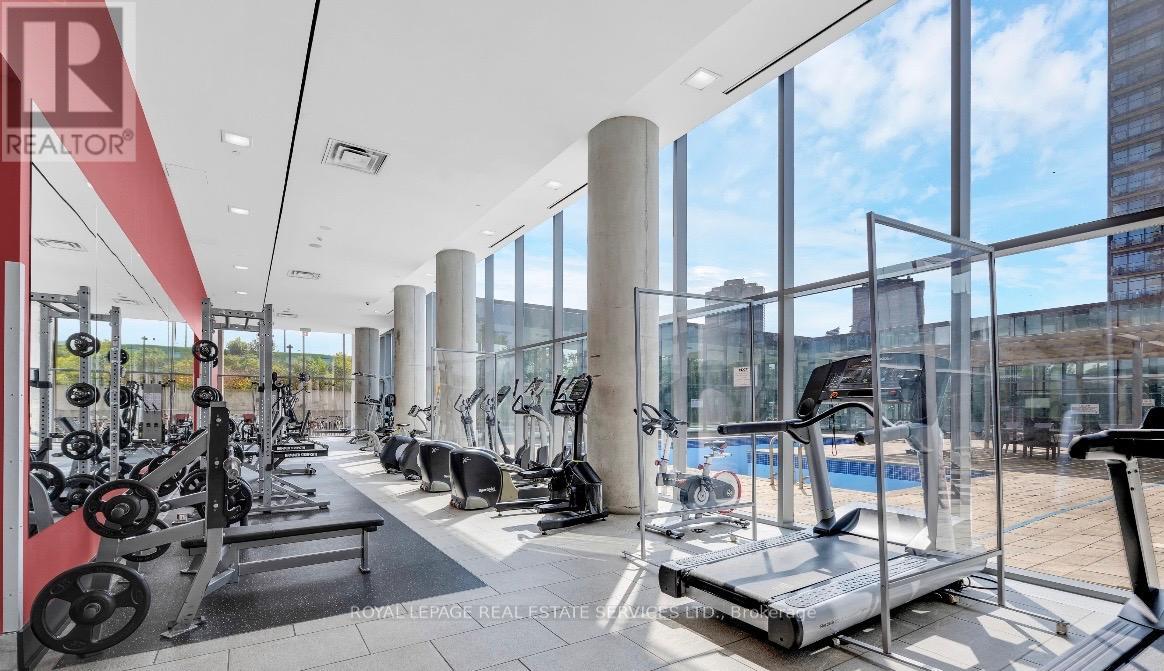 2012 - 105 The Queensway Avenue, Toronto, Ontario  M6S 5B5 - Photo 27 - W12803494