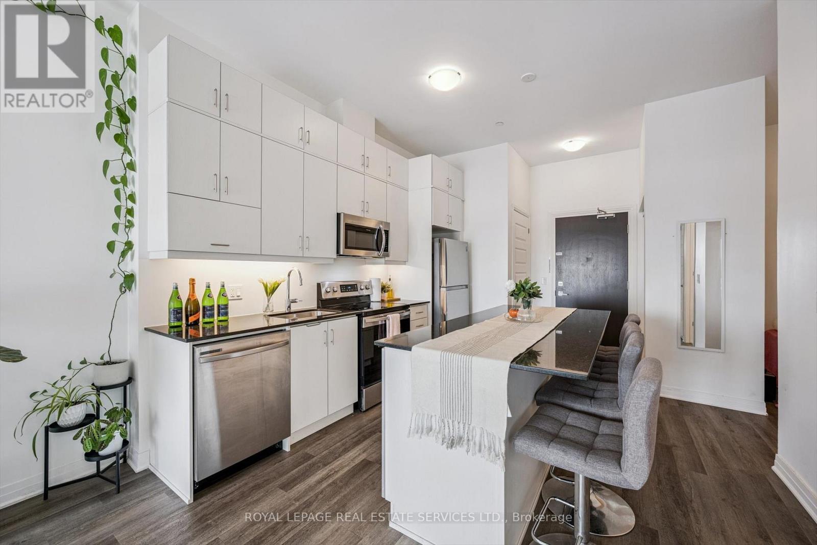 621 - 102 Grovewood Common, Oakville, Ontario  L6H 0X2 - Photo 13 - W12803496