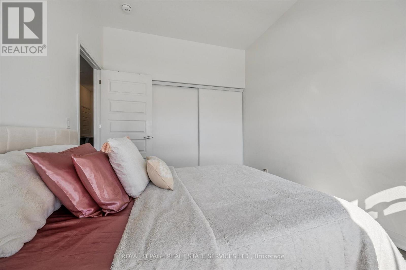 621 - 102 Grovewood Common, Oakville, Ontario  L6H 0X2 - Photo 20 - W12803496