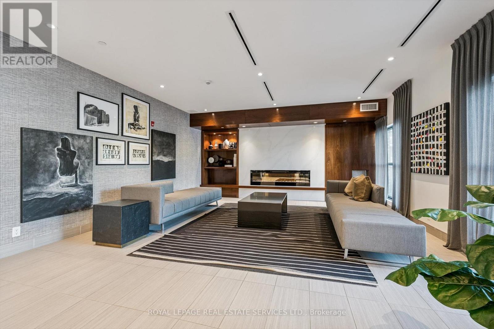 621 - 102 Grovewood Common, Oakville, Ontario  L6H 0X2 - Photo 4 - W12803496