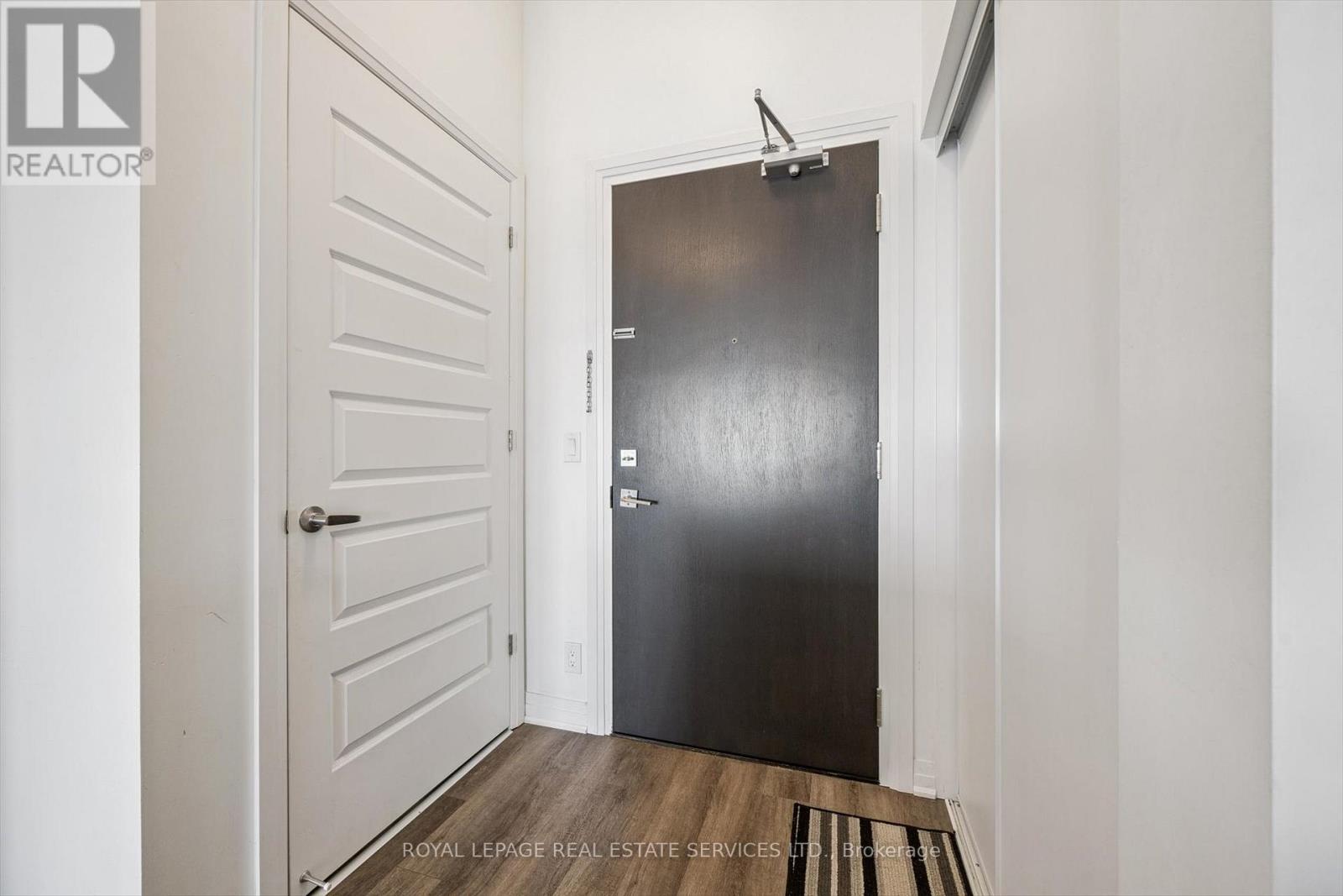 621 - 102 Grovewood Common, Oakville, Ontario  L6H 0X2 - Photo 7 - W12803496