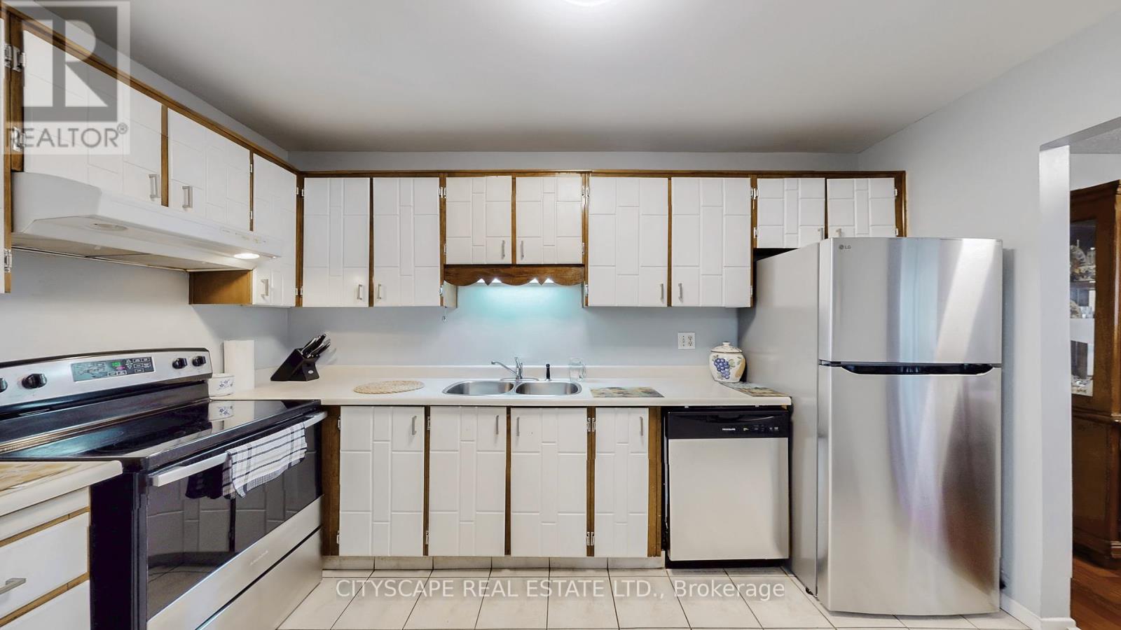 6 - 2701 Aquitaine Avenue, Mississauga, Ontario  L5N 2H7 - Photo 13 - W12803498