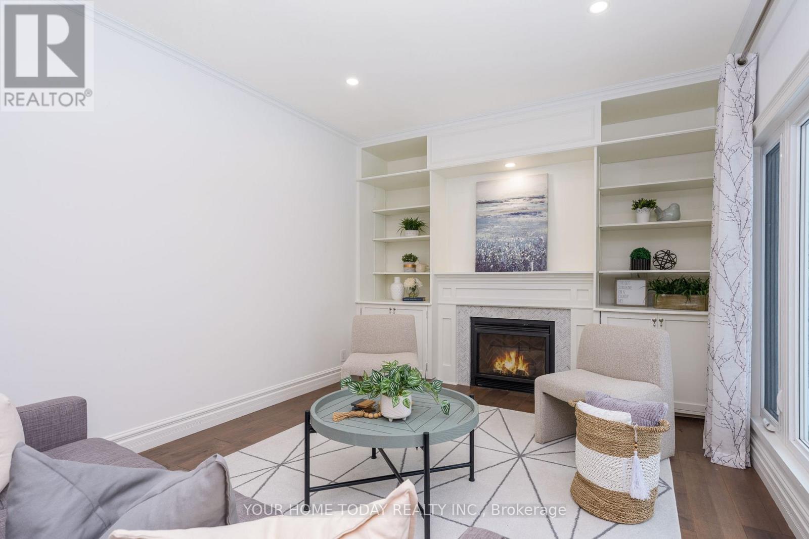 15 Queen Street, Halton Hills, Ontario  L7G 2E3 - Photo 20 - W12803504