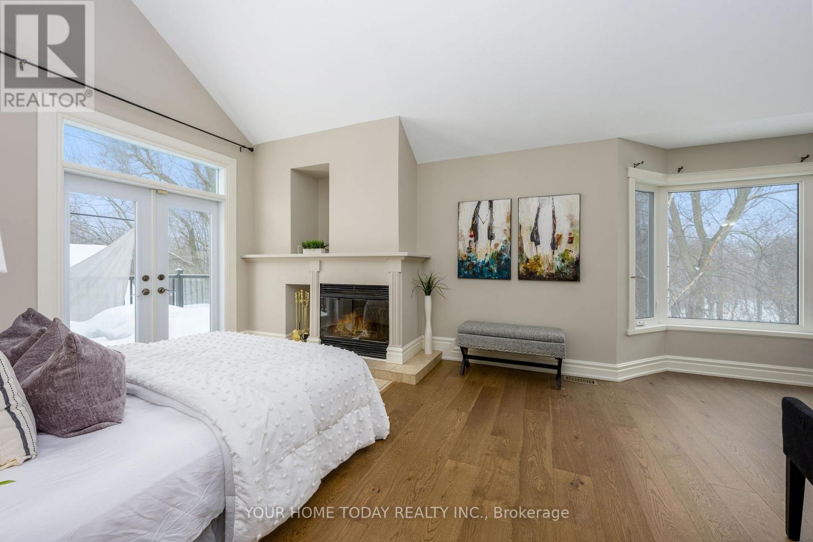 15 Queen Street, Halton Hills, Ontario  L7G 2E3 - Photo 24 - W12803504