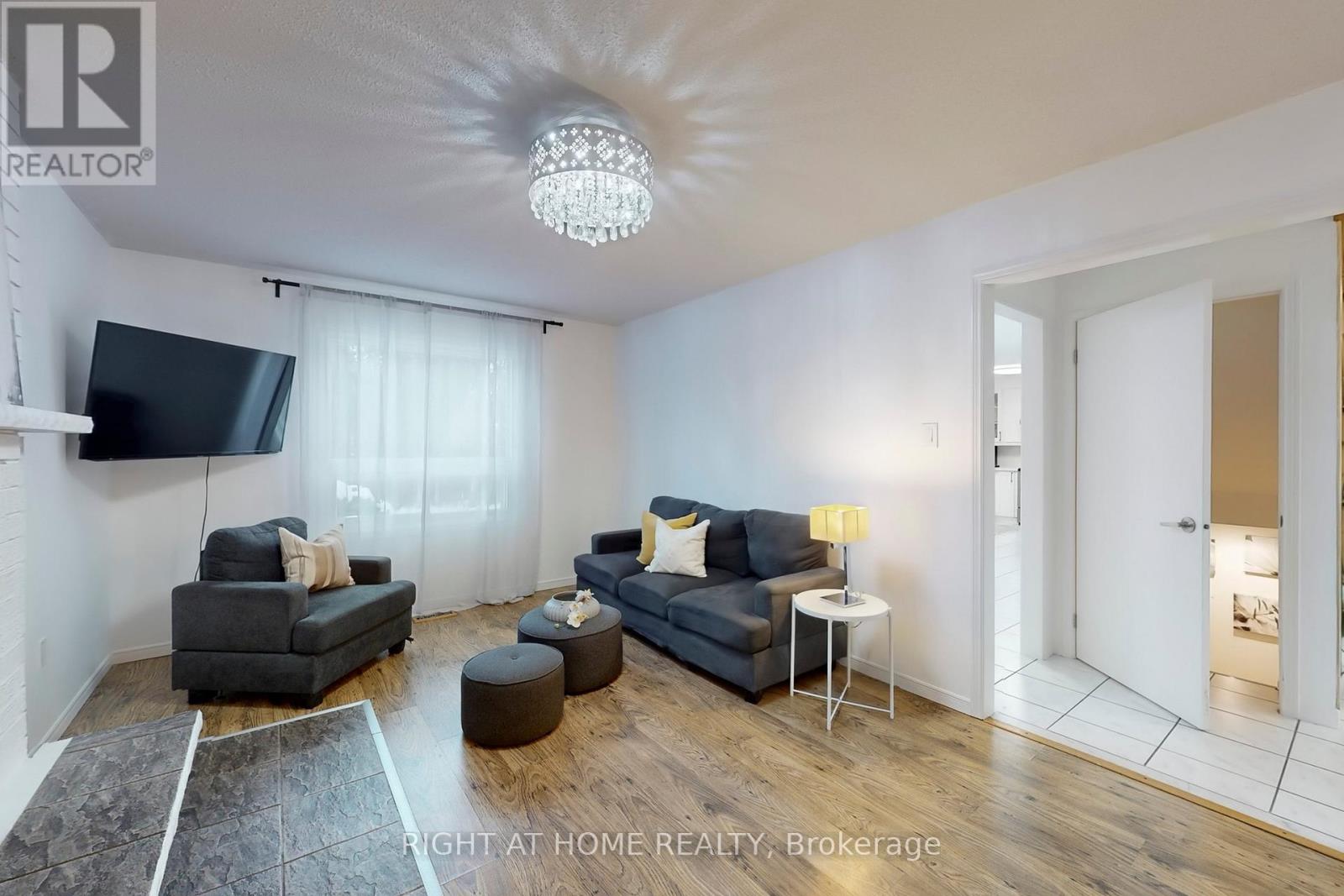 272 Hickory Circle, Oakville, Ontario  L6H 4V1 - Photo 14 - W12803528