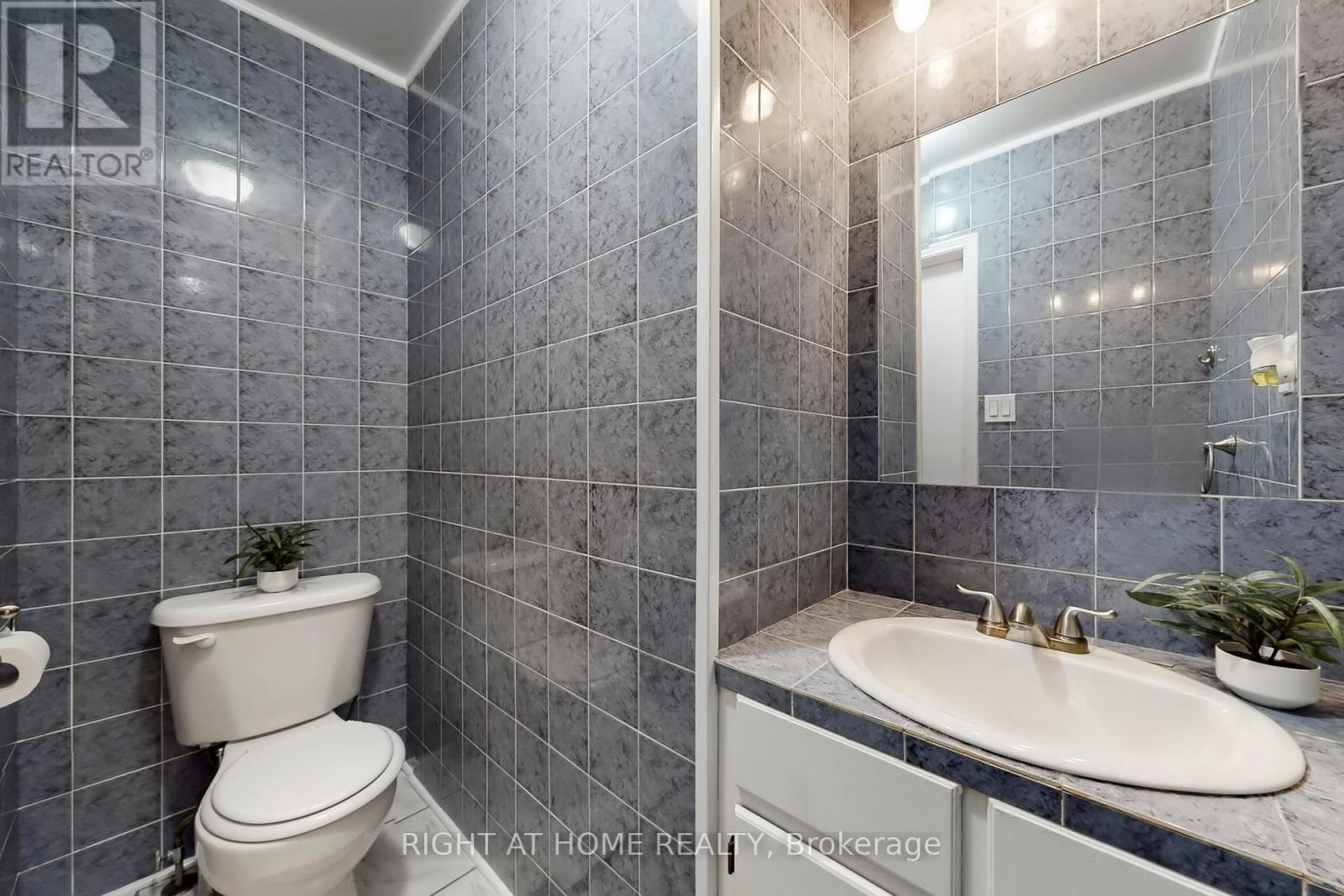 272 Hickory Circle, Oakville, Ontario  L6H 4V1 - Photo 21 - W12803528