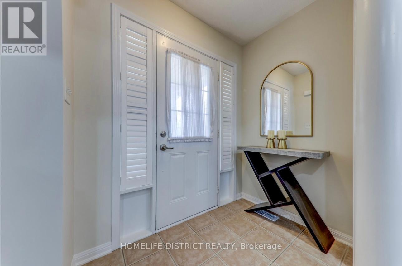 51 Seascape Crescent, Brampton (Bram East), Ontario  L6P 3C5 - Photo 4 - W12803538