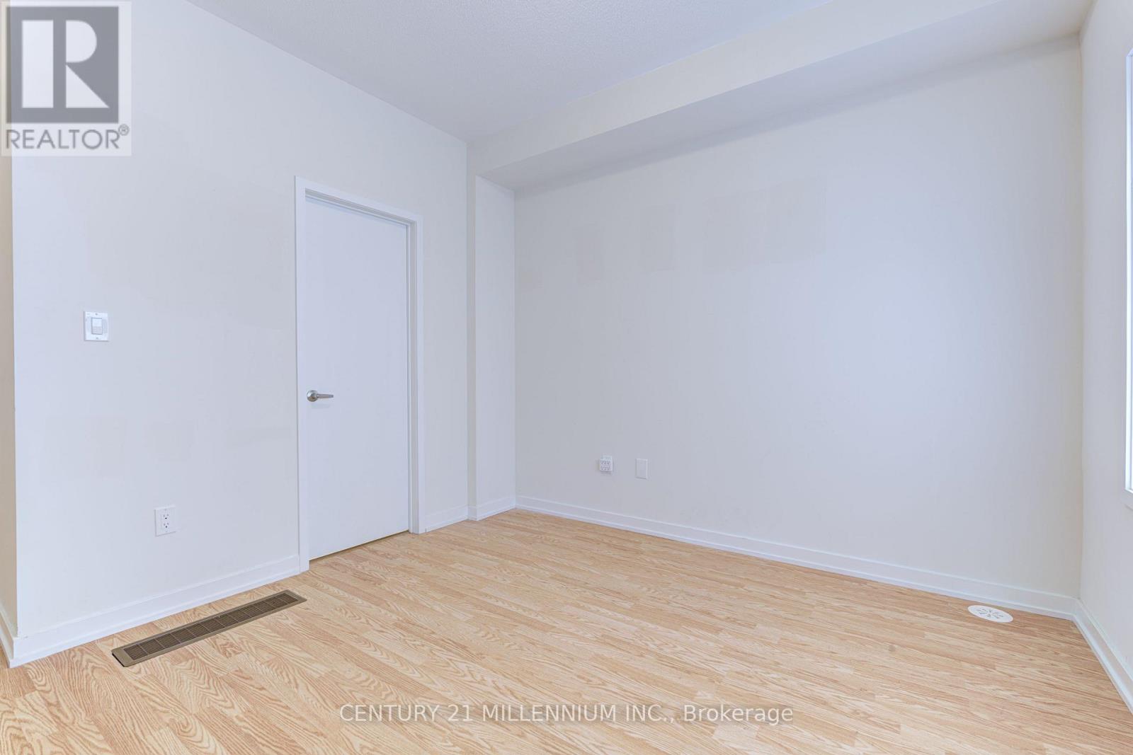 25 Lambert Lane, Caledon, Ontario  L7E 4M5 - Photo 3 - W12803556