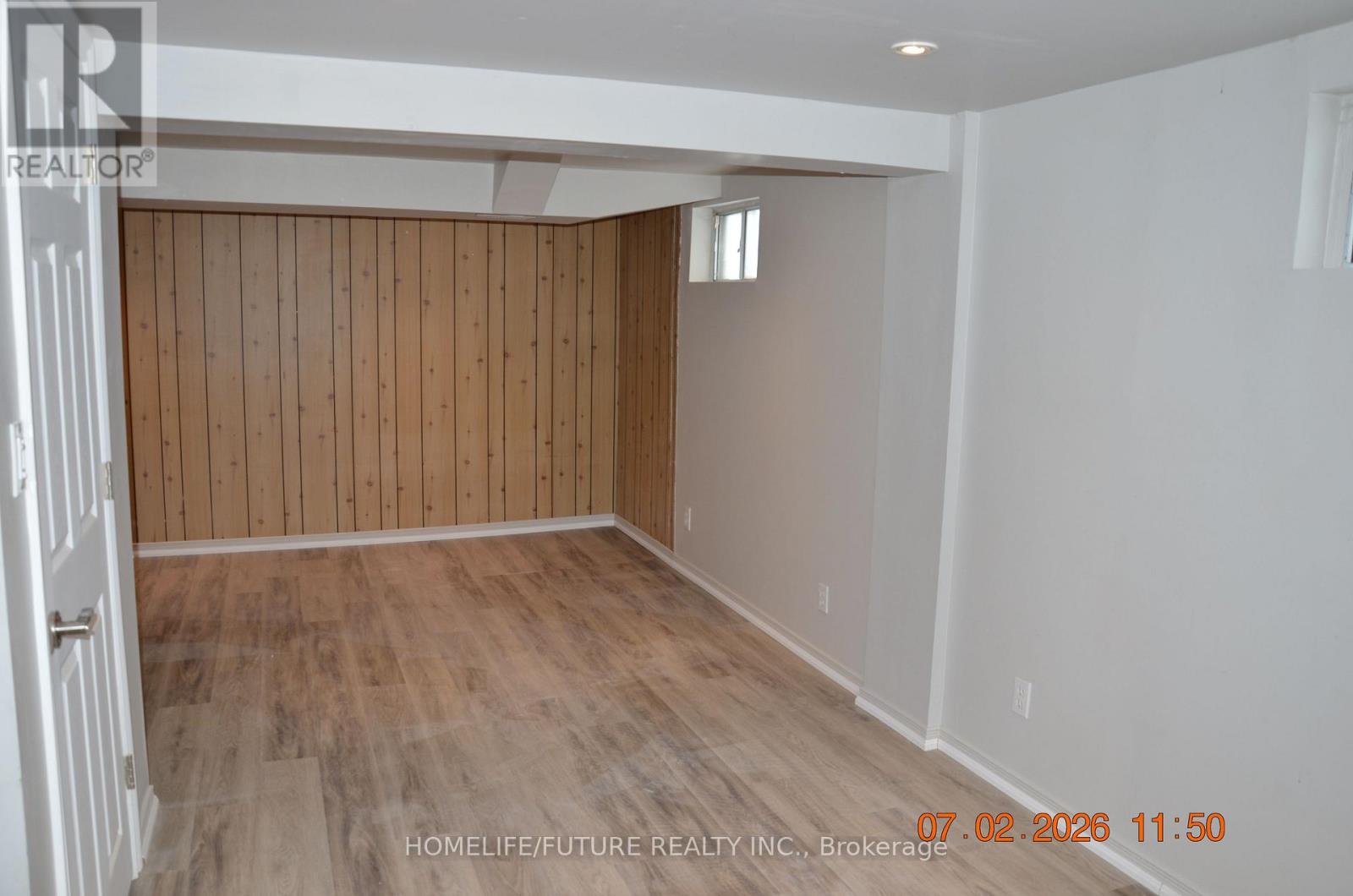 11 Coppermill Drive, Toronto, Ontario  M9W 3Z1 - Photo 4 - W12803562