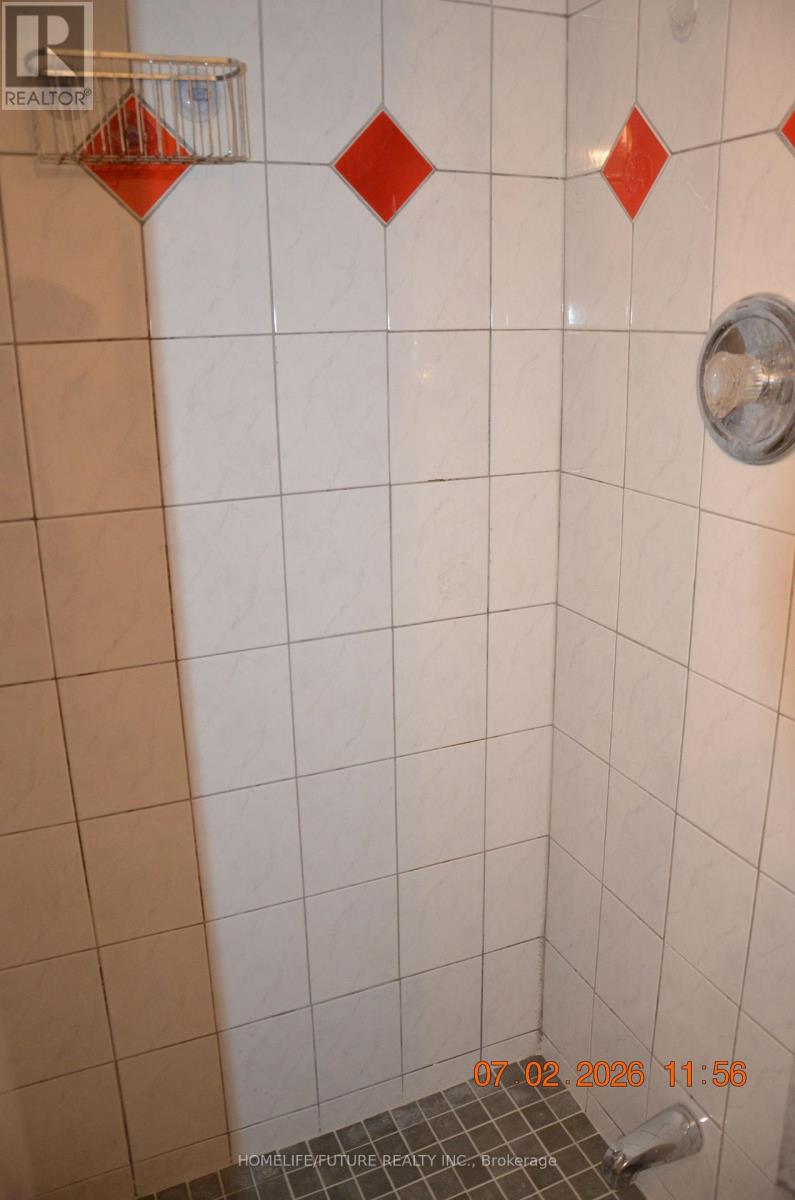 11 Coppermill Drive, Toronto, Ontario  M9W 3Z1 - Photo 9 - W12803562