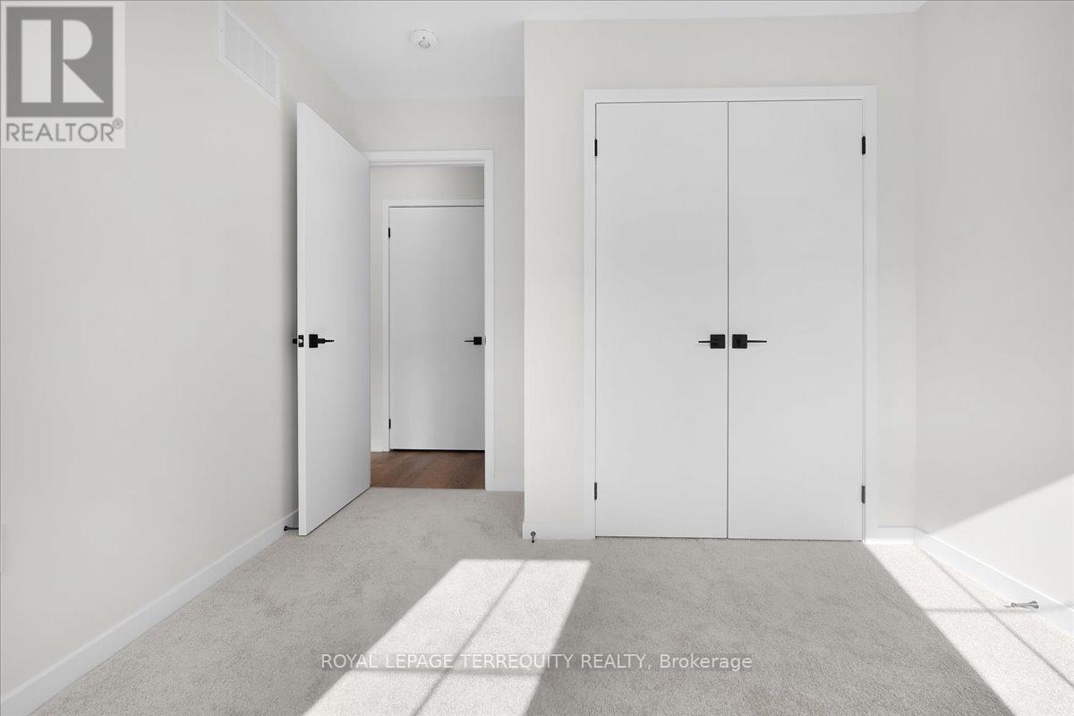 38 Kingbird Common, Cambridge, Ontario  N1T 0H3 - Photo 26 - X12803452