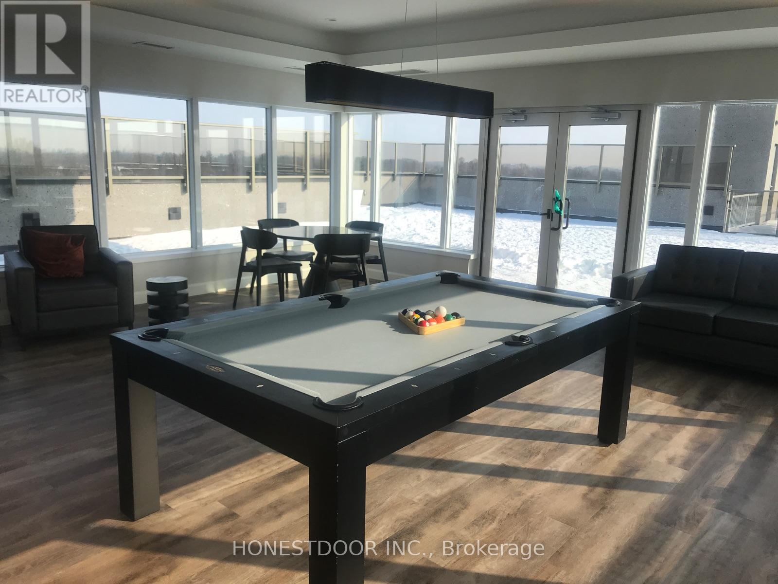 303 - 34 Norman Street, Brantford, Ontario  N3R 2Y1 - Photo 4 - X12803514