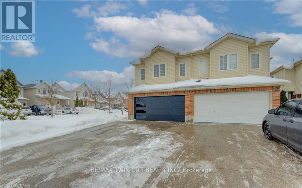 40 Red Clover Street E, Kitchener, Ontario  N2E 4G8 - Photo 2 - X12803540