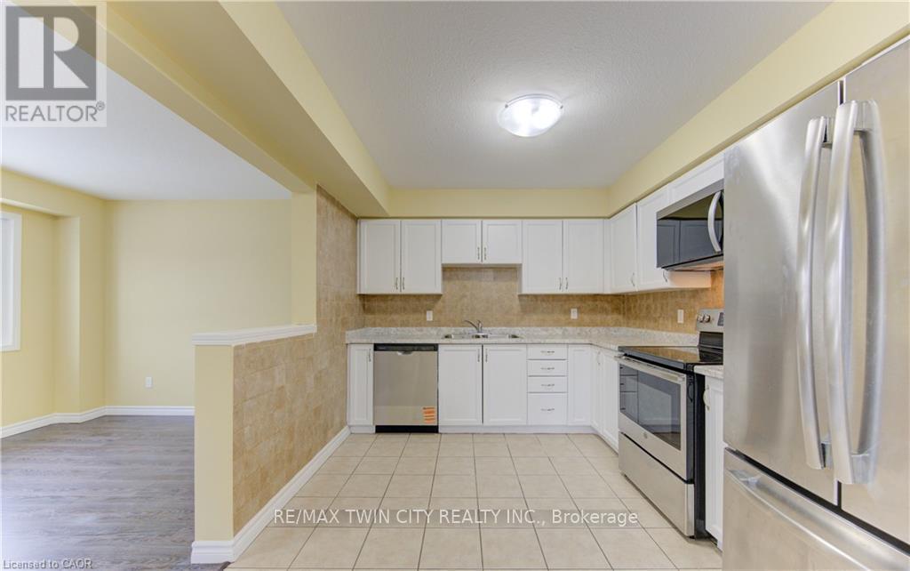 40 Red Clover Street E, Kitchener, Ontario  N2E 4G8 - Photo 25 - X12803540