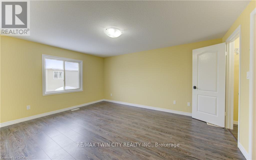 40 Red Clover Street E, Kitchener, Ontario  N2E 4G8 - Photo 36 - X12803540