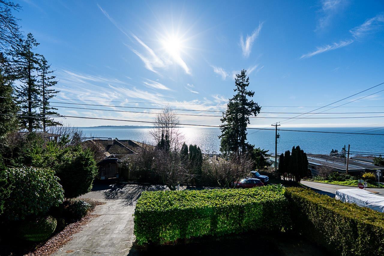 14815 Hardie Avenue, White Rock, British Columbia V4B 2H6 - Photo 4 - R3087913