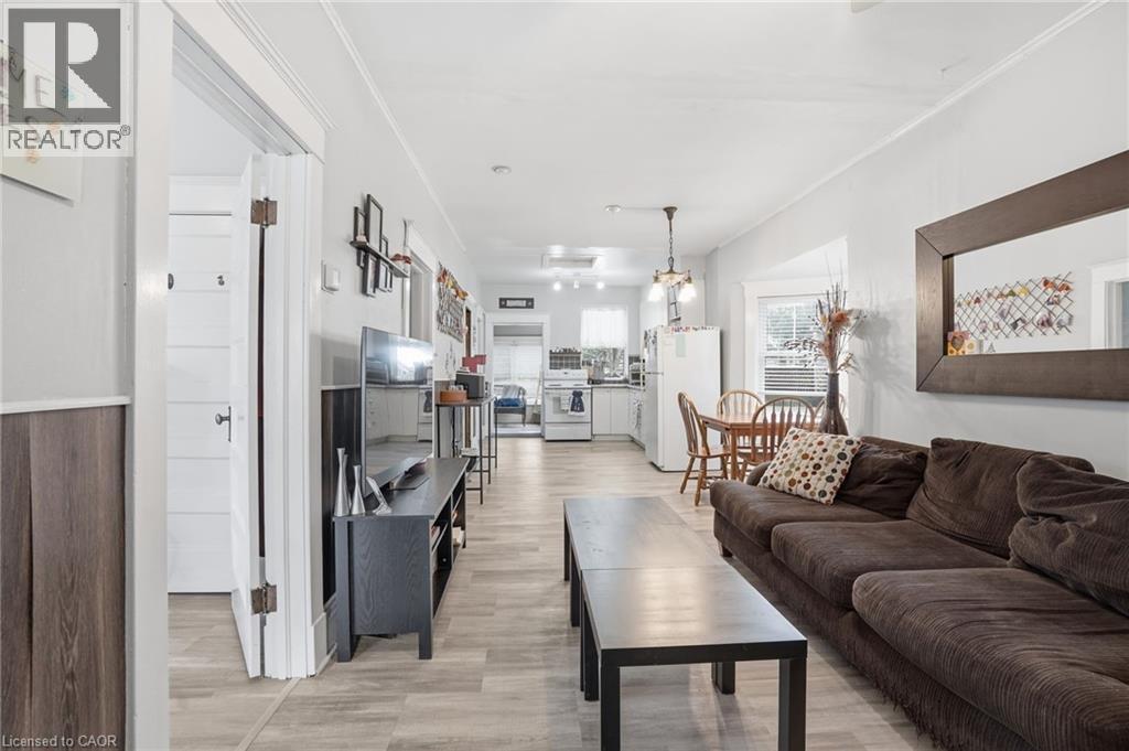 63 Woodland Avenue, St. Catharines, Ontario  L2R 5A4 - Photo 11 - 40806128